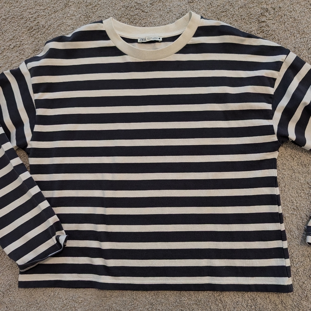 ZARA Black& White Striped Sweatshirt Sz M